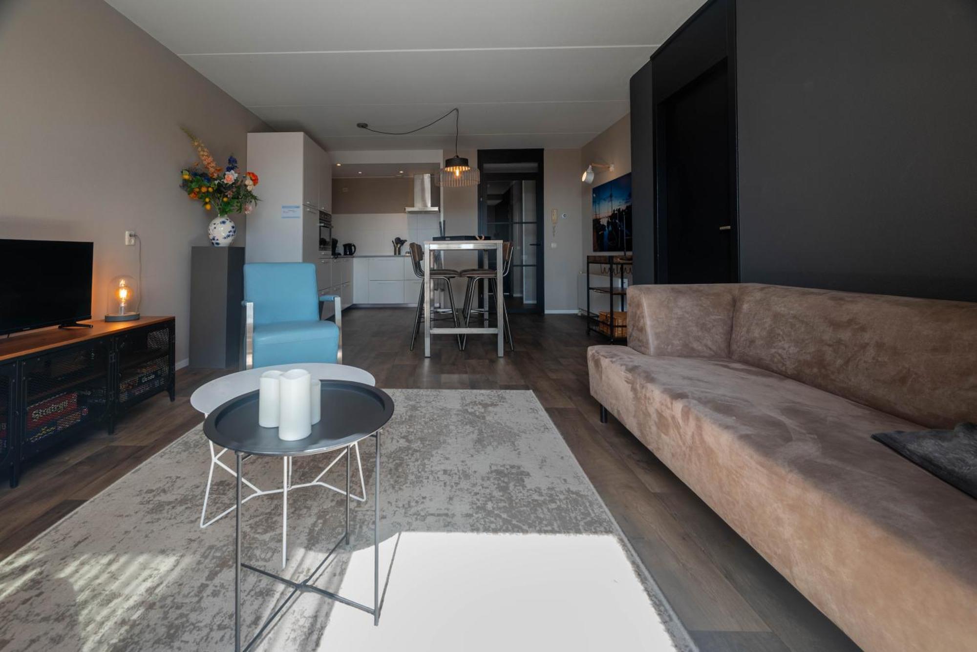 Zuiderzeestate 35, Prachtig Appartement Aan Het Ijsselmeer Makkum Exterior photo