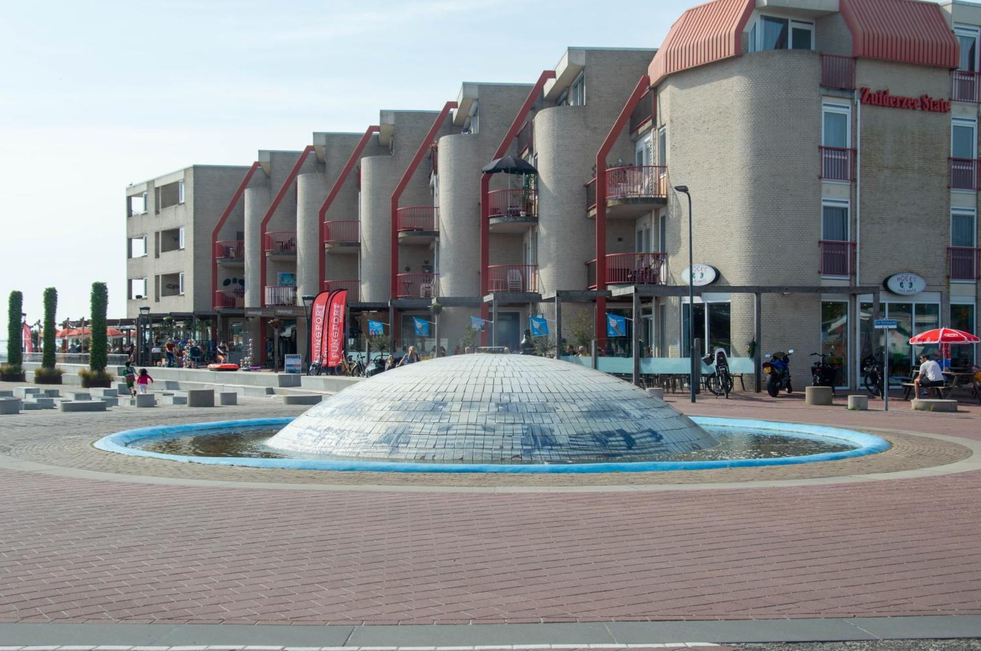 Zuiderzeestate 35, Prachtig Appartement Aan Het Ijsselmeer Makkum Exterior photo