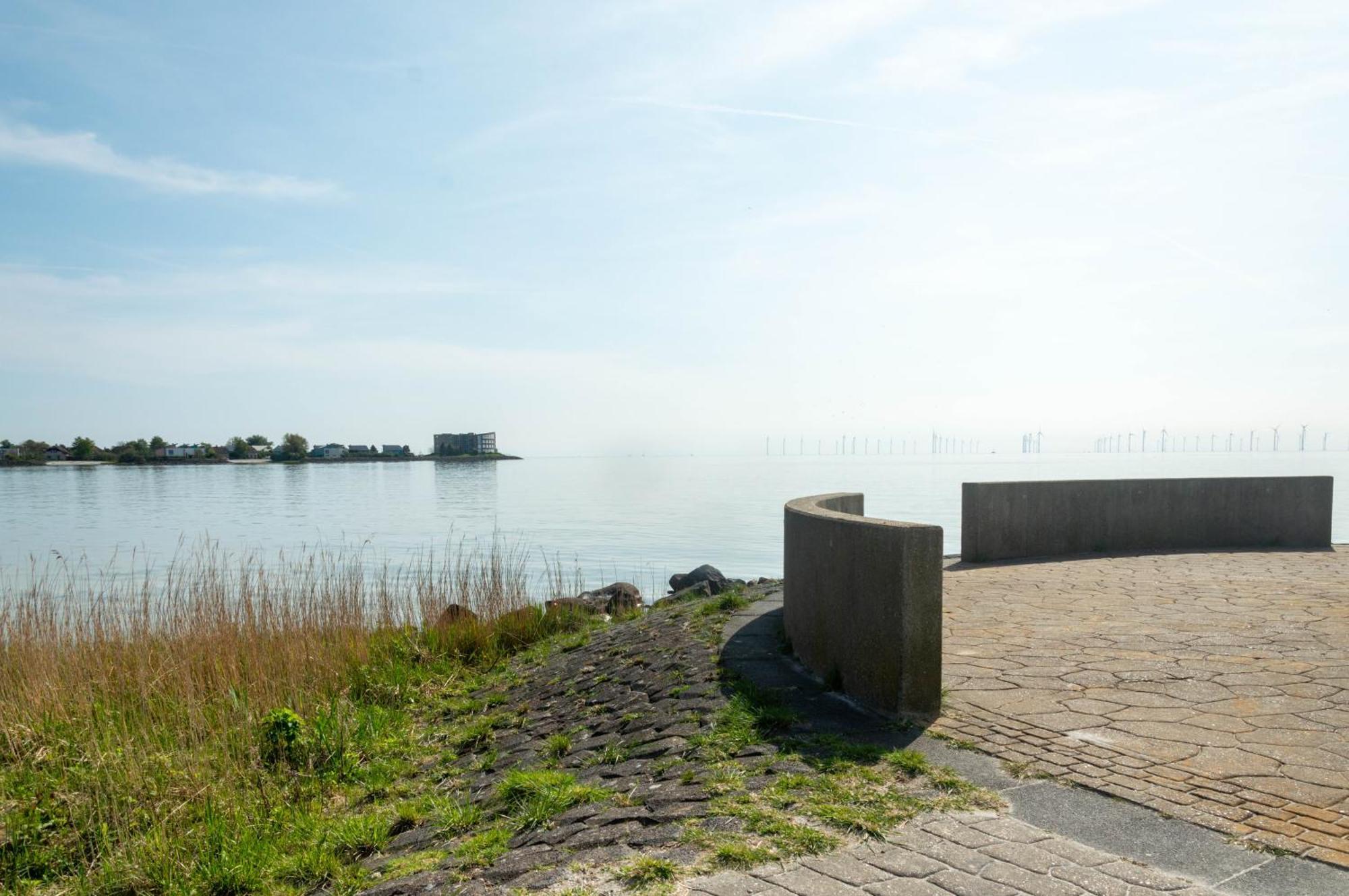 Zuiderzeestate 35, Prachtig Appartement Aan Het Ijsselmeer Makkum Exterior photo